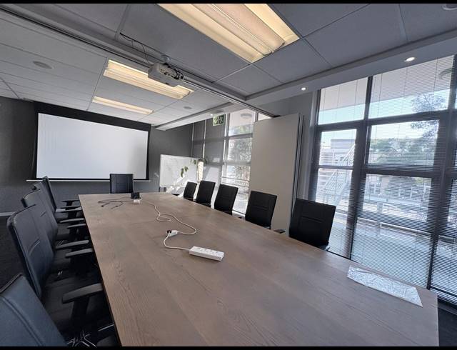 998M² OFFICE FOR SALE IN BROADACRES